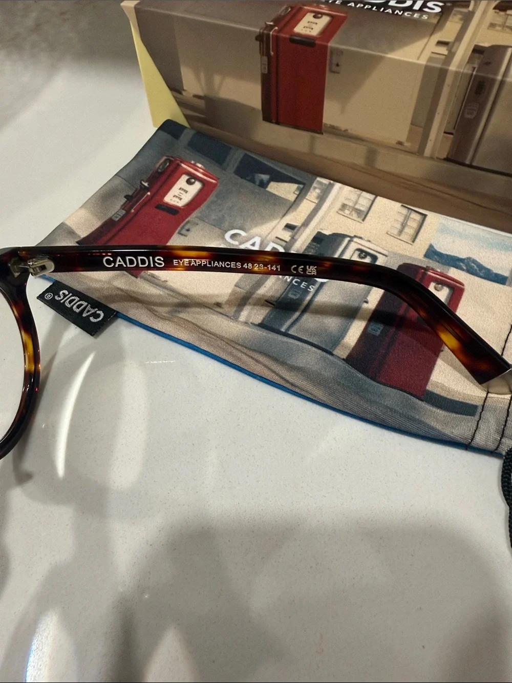 CADDIS Dogleg reading glasses + 3